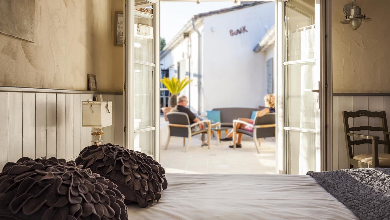 Hotel Les Bois Flottais เลอบัวส์-ปลาจ-อ็อง-เร ภายนอก รูปภาพ