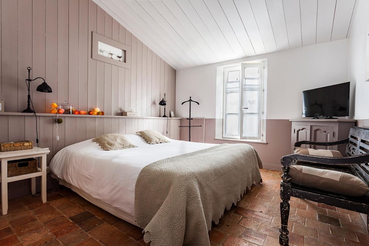 Hotel Les Bois Flottais เลอบัวส์-ปลาจ-อ็อง-เร ภายนอก รูปภาพ